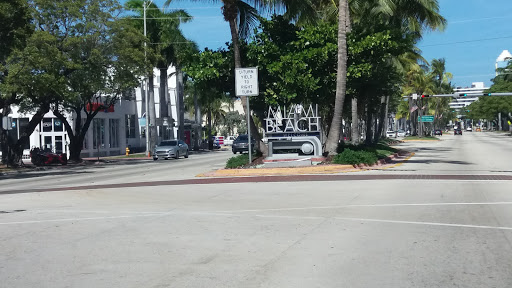 Home Goods Store «Pier 1 Imports», reviews and photos, 1130 5th St, Miami Beach, FL 33139, USA