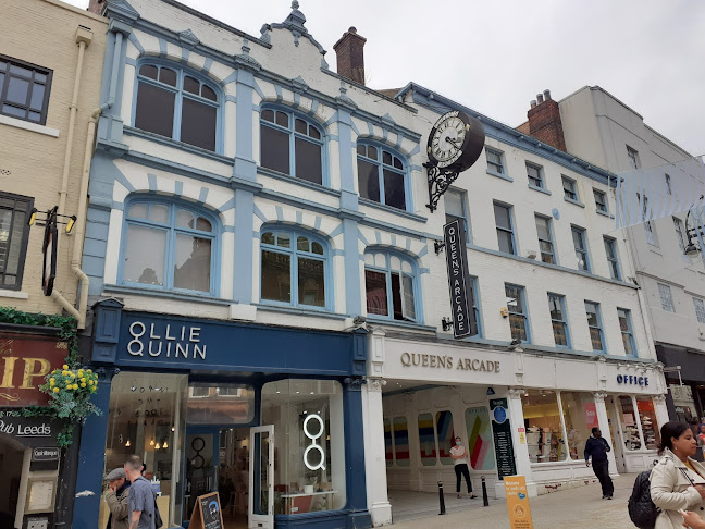 Reviews of Ollie Quinn in Leeds - Optician