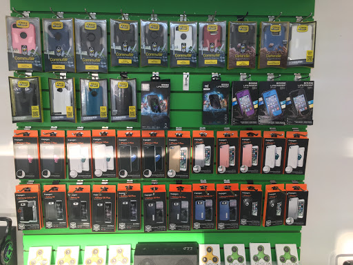 Electronics Repair Shop «Cell Fix Inc», reviews and photos, 8601 N Florida Ave, Tampa, FL 33604, USA