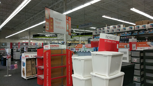 Office Supply Store «Staples», reviews and photos, 5429 University Pkwy, University Park, FL 34201, USA