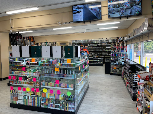 Tobacco Shop «2 Way Smoke Shop», reviews and photos, 7422 N 51st Ave, Glendale, AZ 85301, USA