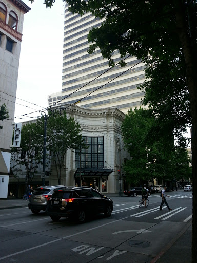 Clothing Store «Banana Republic», reviews and photos, 500 Pike St, Seattle, WA 98101, USA