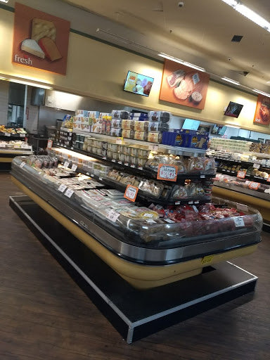 Supermarket «SuperFresh Supermarkets», reviews and photos, 6400 Amboy Rd, Staten Island, NY 10309, USA