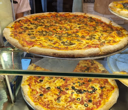 Pizza Place - Como Park, Kemang photo