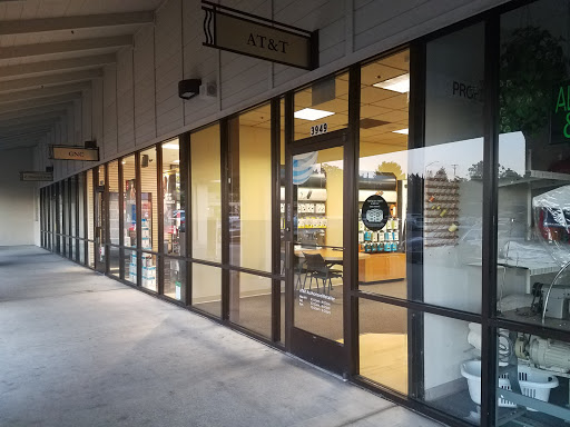 Cell Phone Store «AT&T Authorized Retailer», reviews and photos, 3949 E Castro Valley Blvd, Castro Valley, CA 94552, USA