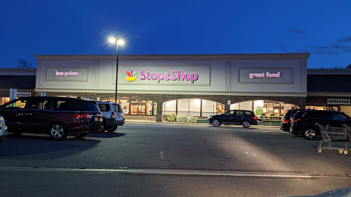 Grocery Store «Stop & Shop», reviews and photos, 1083 Inman Ave, Edison, NJ 08820, USA