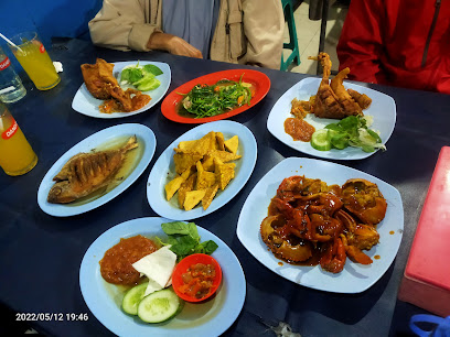 Seafood Pecel Lele Jaya Raya