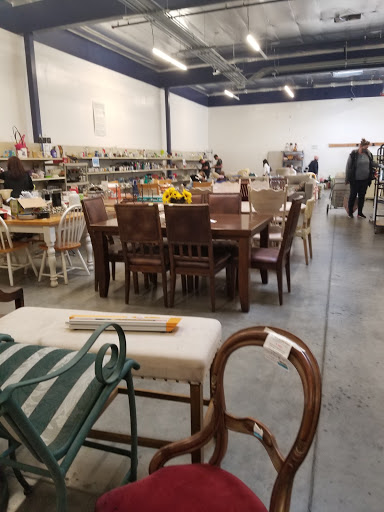 Thrift Store «Society of St. Vincent de Paul Long Beach Thrift Store», reviews and photos