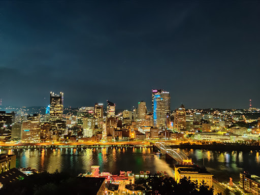 Shopping Mall «Station Square», reviews and photos, 125 W Station Square Dr, Pittsburgh, PA 15219, USA