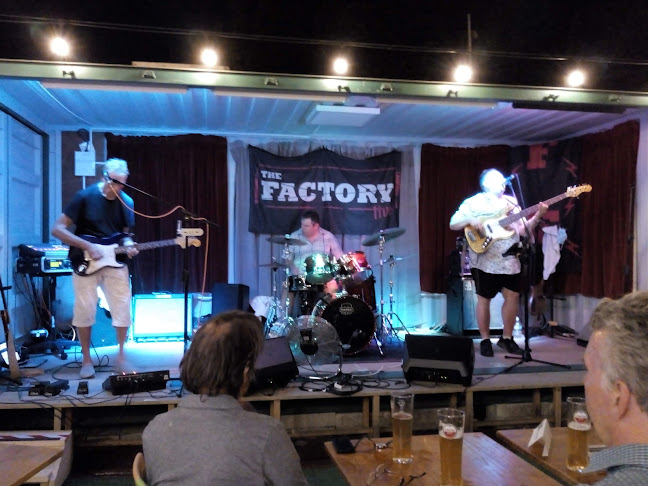 Comments and reviews of The Factory Live
