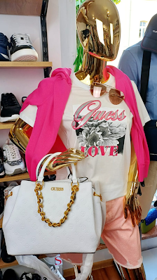Promodeo Outlet Poznańska 5, 62-035 Kórnik, Polska