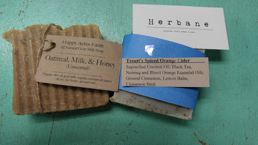 Grocery Store «Troutt Old Time General Store And Market», reviews and photos, 433 N 4th St, Paducah, KY 42001, USA