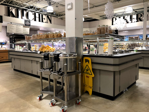 Grocery Store «Whole Foods Market», reviews and photos, 90 E Putnam Ave, Greenwich, CT 06830, USA