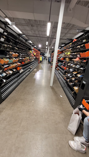 Clothing Store «Nike Clearance Store», reviews and photos, 5209 International Dr, Orlando, FL 32819, USA