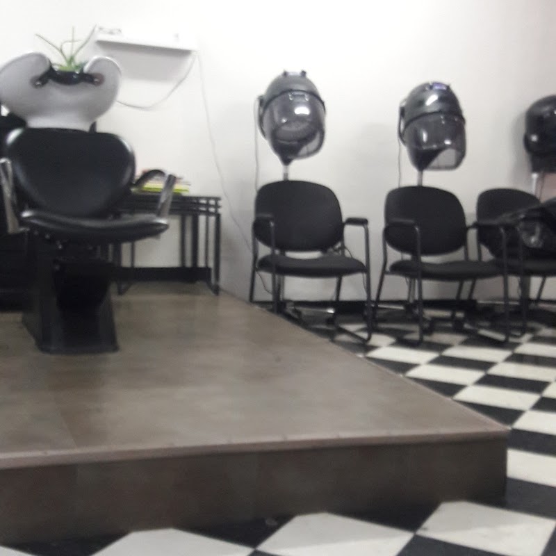 Brooklyn Dominican Hair Salon