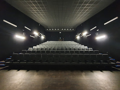 Cineplex Arcobaleno Contrada Vibrata, 64010 Colonnella TE, Italia