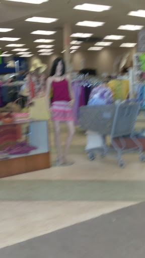 Thrift Store «Miracle Hill Thrift Store», reviews and photos, 206 New Neely Ferry Rd, Mauldin, SC 29662, USA