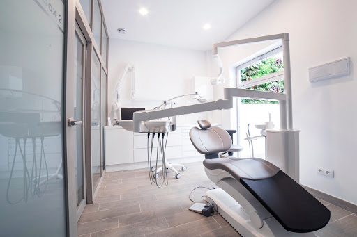 Clínica Vázquez Dental Excellence en Pilas, Sevilla