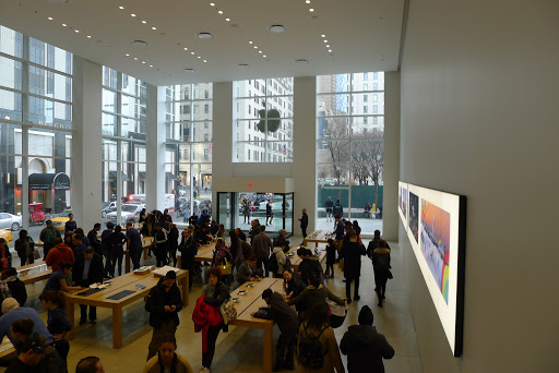 Cell Phone Store «Apple Fifth Avenue», reviews and photos, 767 5th Ave, New York, NY 10153, USA