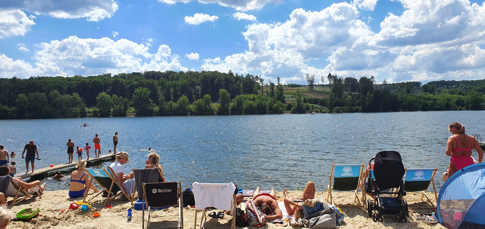 Fotografija Uferlos Mohnesee z turkizna čista voda površino