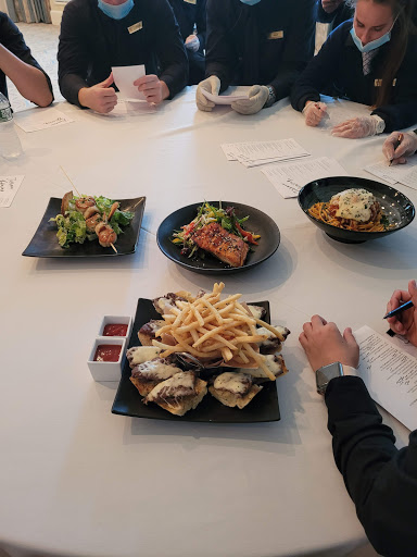 Golf Course «Fresh Meadow Country Club», reviews and photos, 255 Lakeville Rd, Lake Success, NY 11020, USA