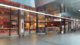 Nicolas Gare de l'Aéroport