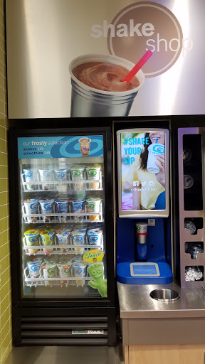 Gas Station «Cumberland Farms», reviews and photos, 318 County St, Taunton, MA 02780, USA