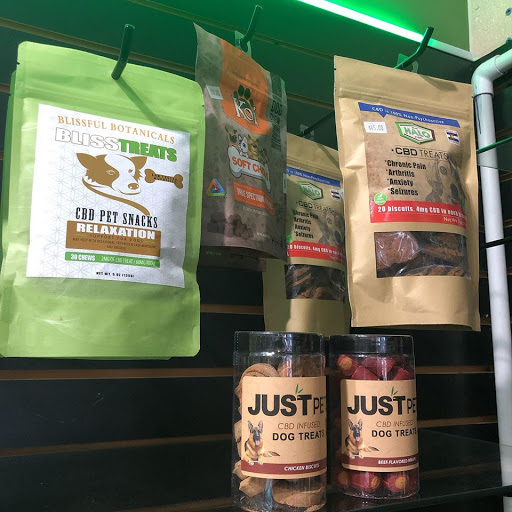 Tobacco Shop «Heights Head Smoke Shop», reviews and photos, 6412 N Main St b, Houston, TX 77009, USA