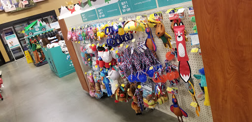Pet Supply Store «PetSmart», reviews and photos, 9 Highland Common E, Hudson, MA 01749, USA