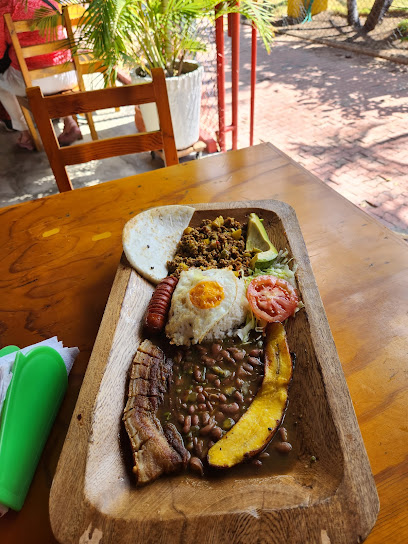 Restaurante la bandeja paisa