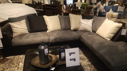 Furniture Store «Ashley HomeStore», reviews and photos, 7780 S Cicero Ave, Burbank, IL 60459, USA