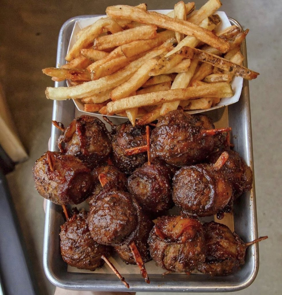 Bear's Smokehouse Barbecue 28756