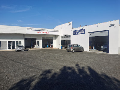 Garage 2J à Mirebeau