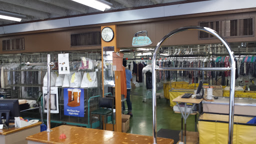 Dry Cleaner «Jay Dee Cleaners», reviews and photos, 878 E 222nd St, Euclid, OH 44123, USA