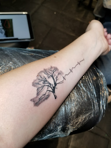 Tattoo Shop «Monsters Ink», reviews and photos, 905 Sunrise Ln, Fort Lauderdale, FL 33304, USA