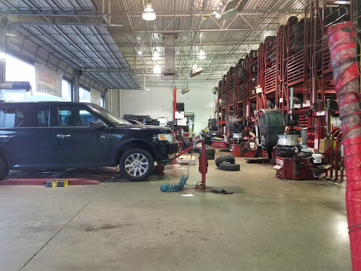 Tire Shop «Discount Tire Store - Beaverton, OR», reviews and photos, 18643 NW Eider Ct, Beaverton, OR 97006, USA