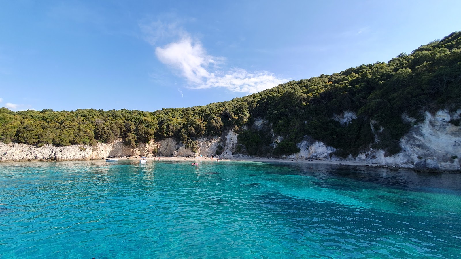 Blue Lagoon'in fotoğrafı #42 ile birlikte