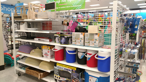 Clothing Store «Ross Dress for Less», reviews and photos, 100 S Biscayne Blvd, Miami, FL 33131, USA