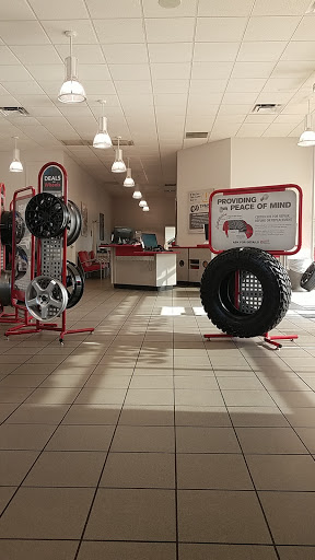 Tire Shop «Discount Tire Store - Ocala, FL», reviews and photos, 2701 SW College Rd #800, Ocala, FL 34474, USA