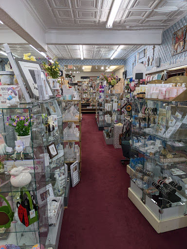 Gift Shop «Hostess Gift Shoppe», reviews and photos, 600 3rd St, Beaver, PA 15009, USA