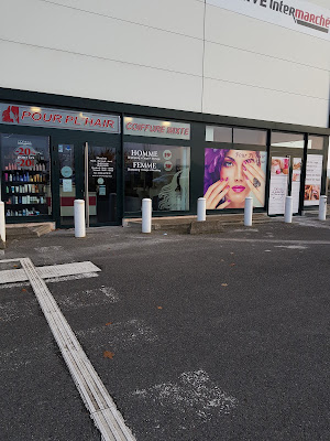 pour pl'hair coiffure/esthétique à Villeneuve-la-Guyard