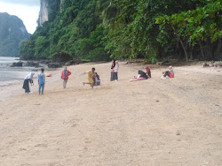 Foto von Makaren Bay Beach mit sehr sauber Sauberkeitsgrad