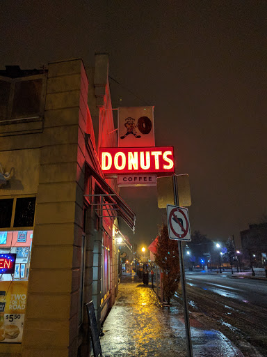 Donut Shop «Buckeye Donuts», reviews and photos, 1998 N High St, Columbus, OH 43201, USA