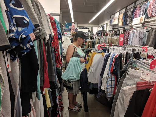 Clothing Store «Old Navy», reviews and photos, 10788 E Foothill Blvd, Rancho Cucamonga, CA 91730, USA
