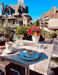 Atmosphère du Café Café Marius à Deauville - n°4