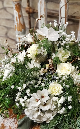 Florist «Carrolls Florist of Beverly», reviews and photos, 385 Cabot St, Beverly, MA 01915, USA