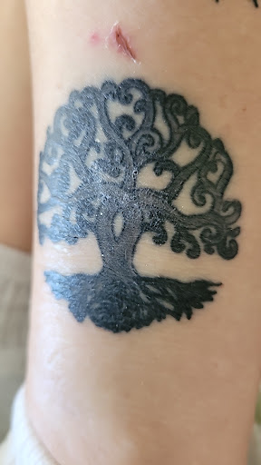 Tattoo Shop «Instinktive Tattoo», reviews and photos, 18256 E Williams Field Rd, Gilbert, AZ 85295, USA