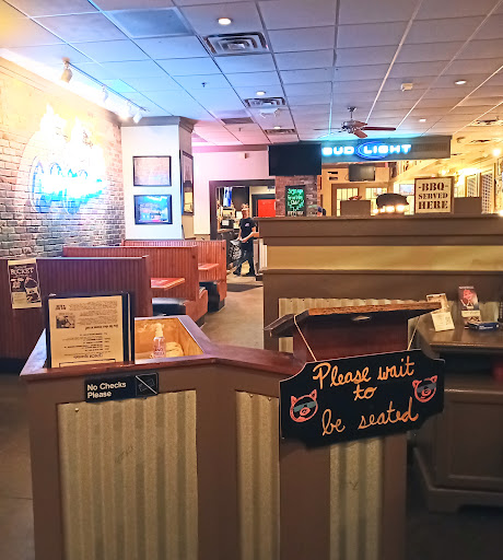 Barbecue Restaurant «Red Hot & Blue - North Richland Hills, TX», reviews and photos, 9143 Grapevine Hwy #620, North Richland Hills, TX 76180, USA