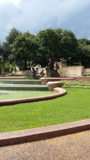 Historical Landmark «Littlefield Fountain», reviews and photos, 201 W 21st St, Austin, TX 78705, USA