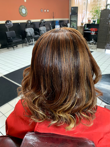 Beauty Salon «Queen B Beauty & Hair Salon», reviews and photos, 1588 Veterans Memorial Hwy SW #204, Austell, GA 30168, USA